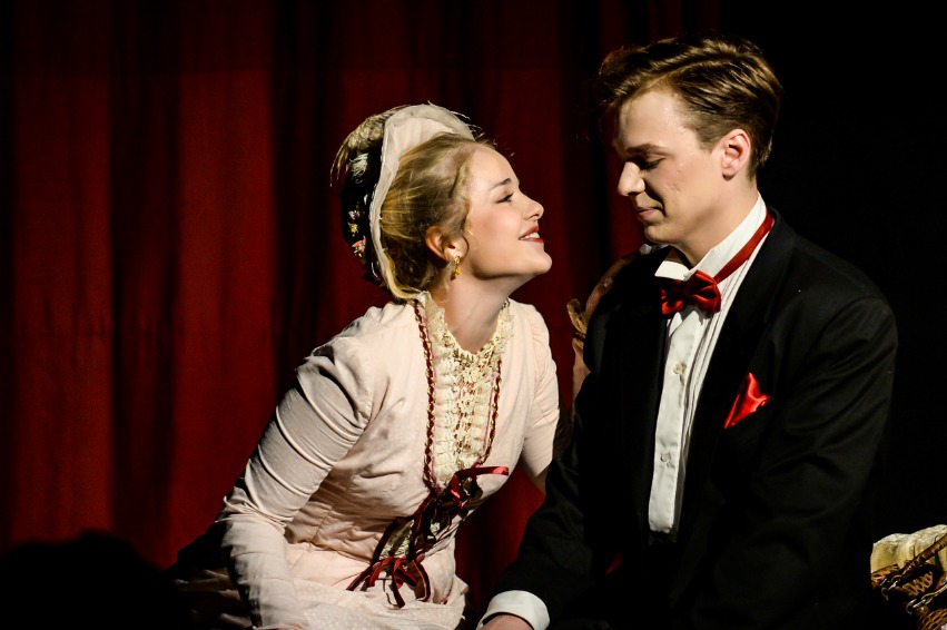 https://cdn.intickets.ru/sites/default/files/gallery_image/190ec13d-438f9132-c48be805.jpg
