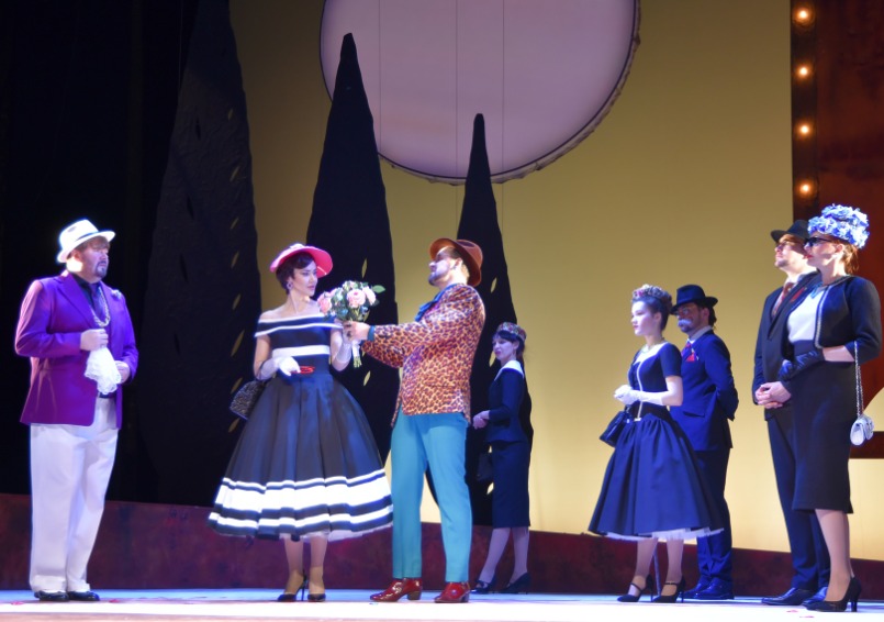 https://cdn.intickets.ru/sites/default/files/gallery_image/2a90fa27-4a09b88e-bdb0d0af.jpg
