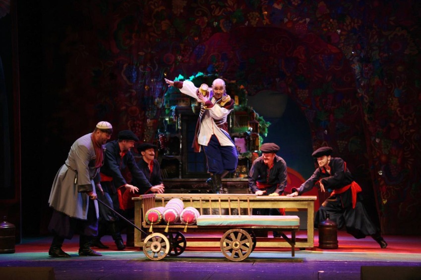https://cdn.intickets.ru/sites/default/files/gallery_image/392f687a-4075808f-e70bc086.jpg