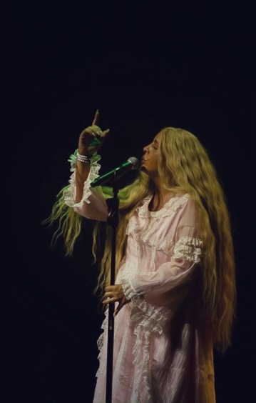 https://cdn.intickets.ru/sites/default/files/gallery_image/409dc7d9-4045ac55-17595c1a.jpg