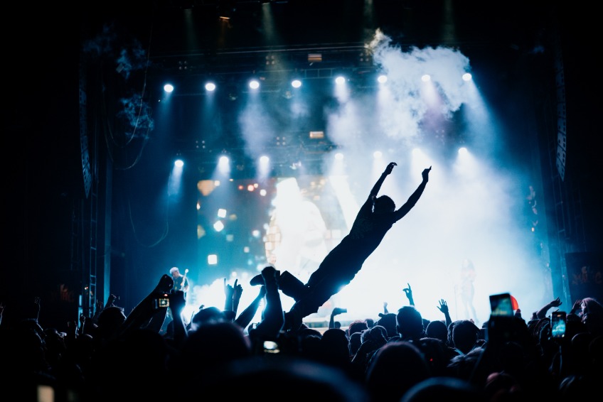 https://cdn.intickets.ru/sites/default/files/gallery_image/4c6db0e8-475b8e09-d93fd197.jpg