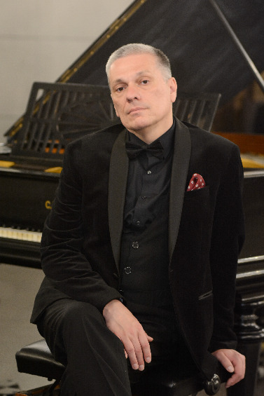 https://cdn.intickets.ru/sites/default/files/gallery_image/4e28c9ac-40cf9d89-8e2aa805.jpg