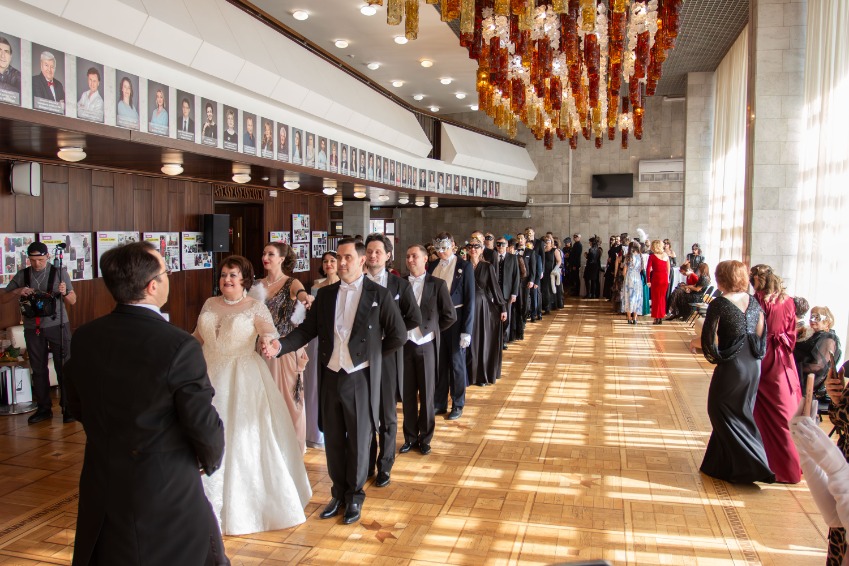 https://cdn.intickets.ru/sites/default/files/gallery_image/52e52a2f-4576956e-49879b32.jpg