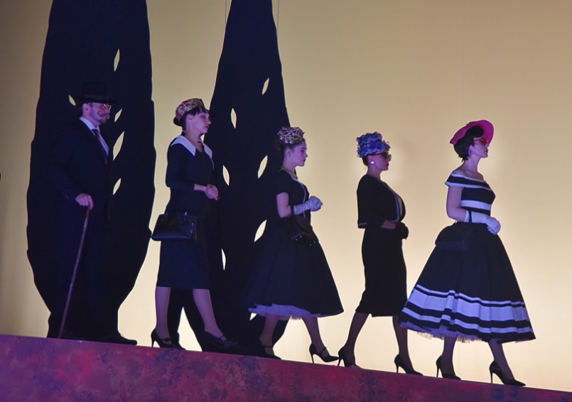 https://cdn.intickets.ru/sites/default/files/gallery_image/908bcb78-445ca25e-63d25329.jpg