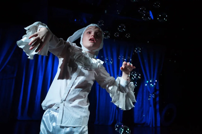 https://cdn.intickets.ru/sites/default/files/gallery_image/a64264e9-4f4da0b8-9c86f4b8.jpg