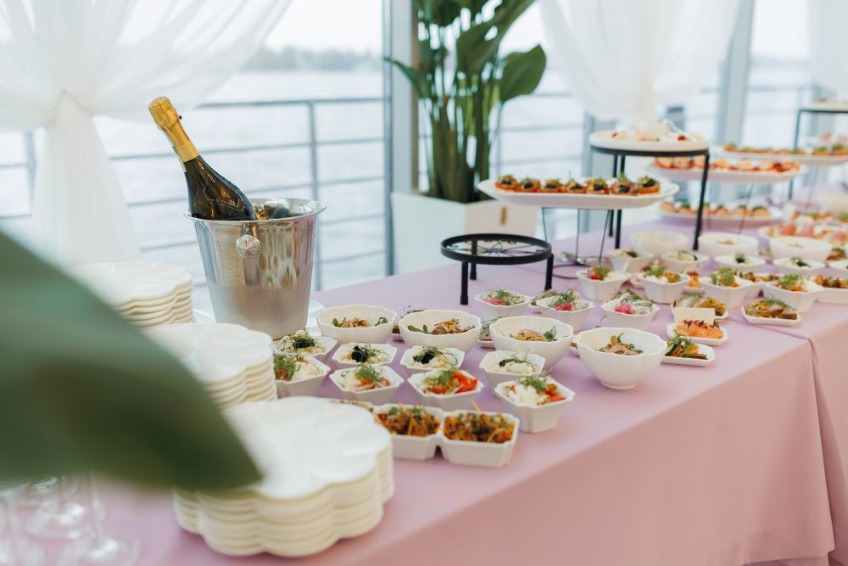https://cdn.intickets.ru/sites/default/files/gallery_image/b4431a16-43d382b5-1f6a979e.jpg