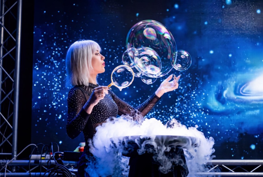 https://cdn.intickets.ru/sites/default/files/gallery_image/c9067b1e-4ee0a047-9def532b.jpg